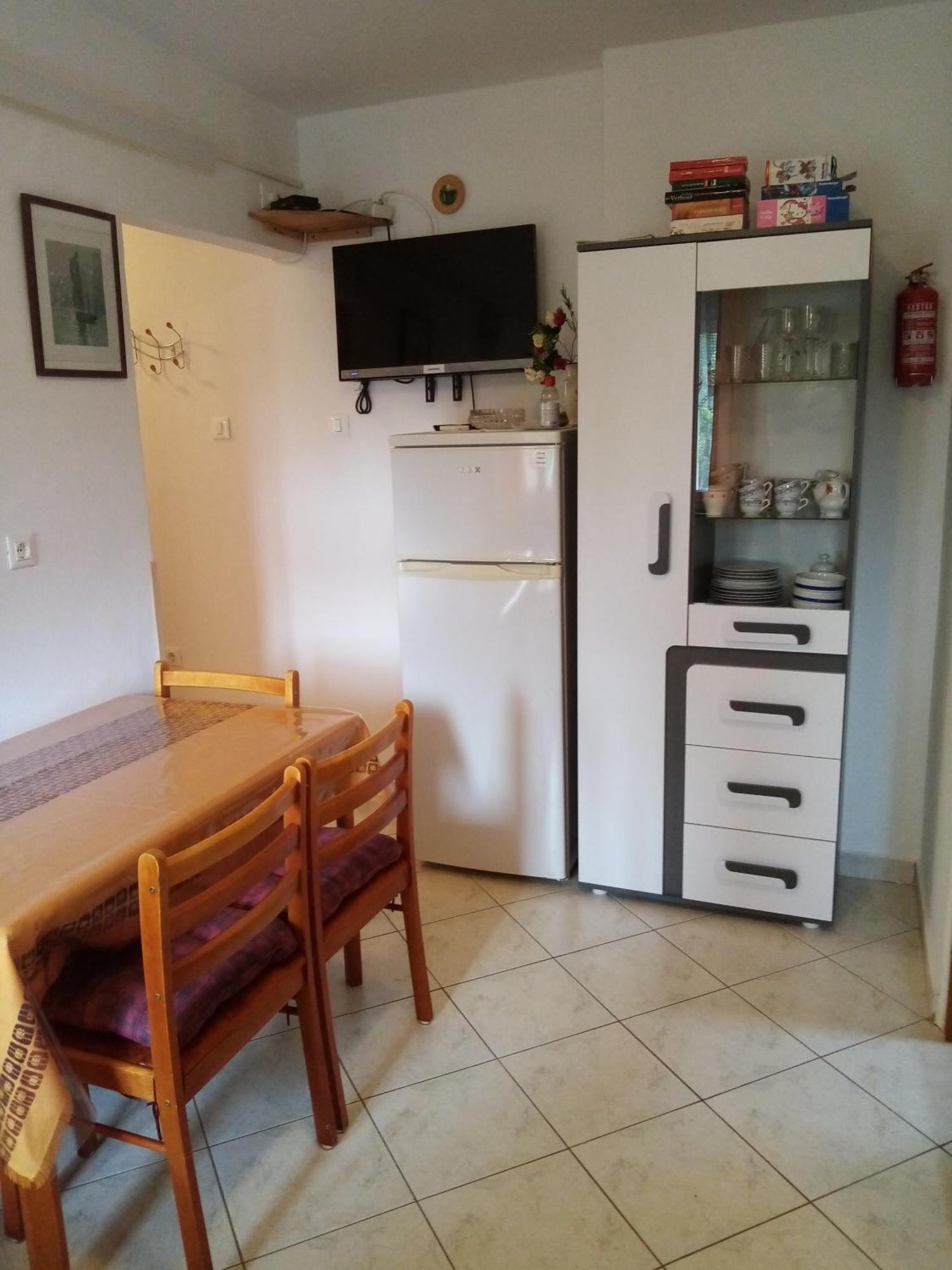 Apartmani Vitkovic II Крес Екстериор снимка