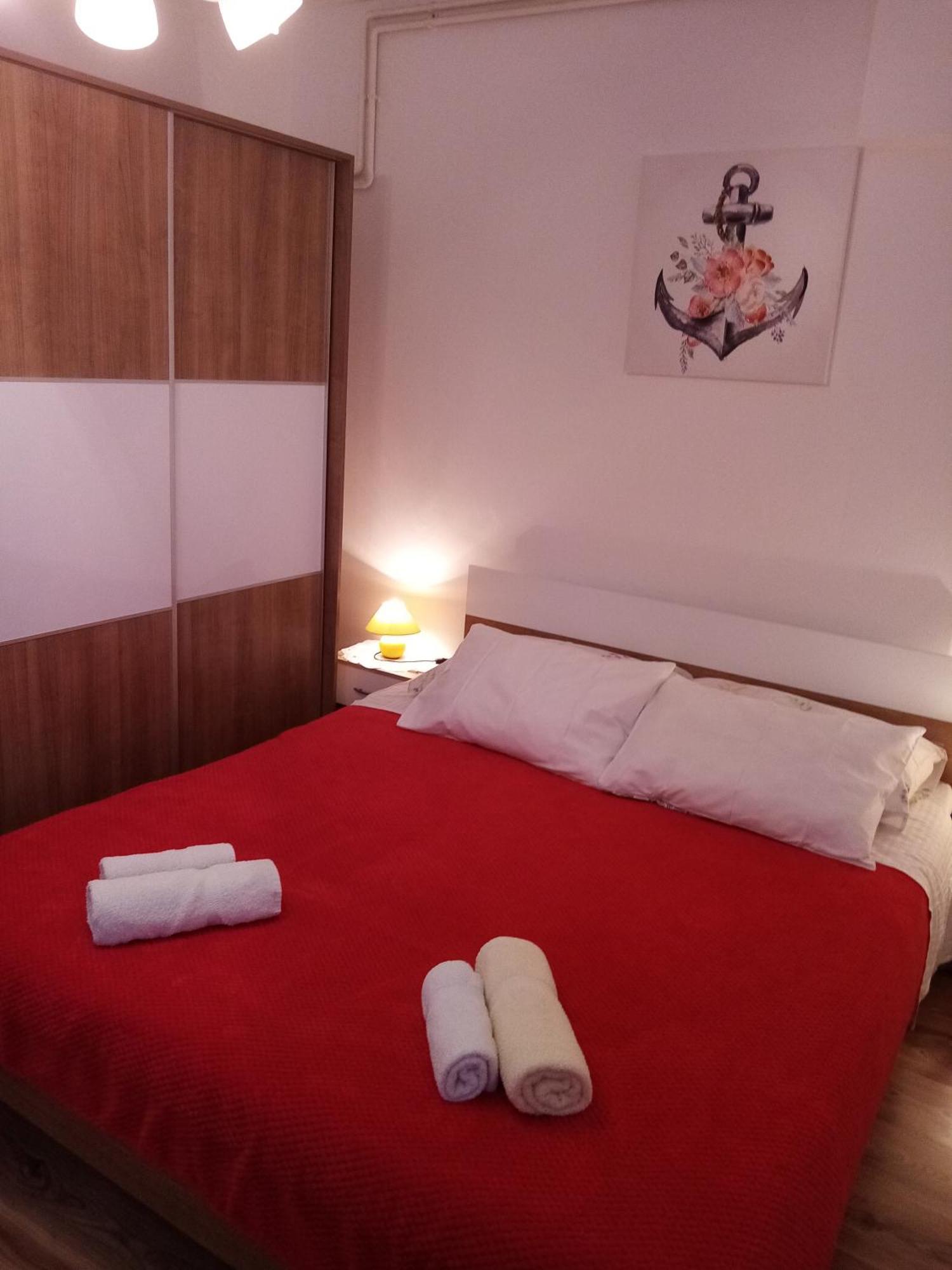 Apartmani Vitkovic II Крес Екстериор снимка