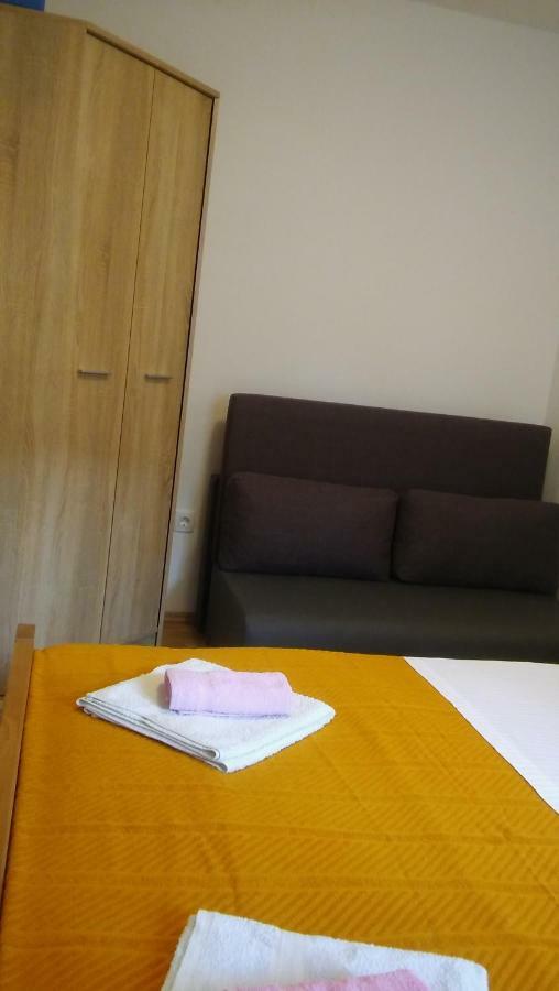 Apartmani Vitkovic II Крес Екстериор снимка